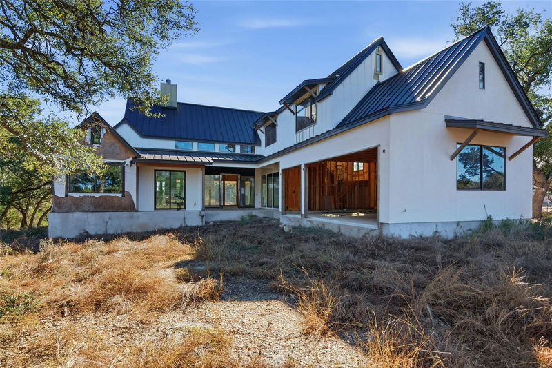 1742 Paradise Pkwy — exterior