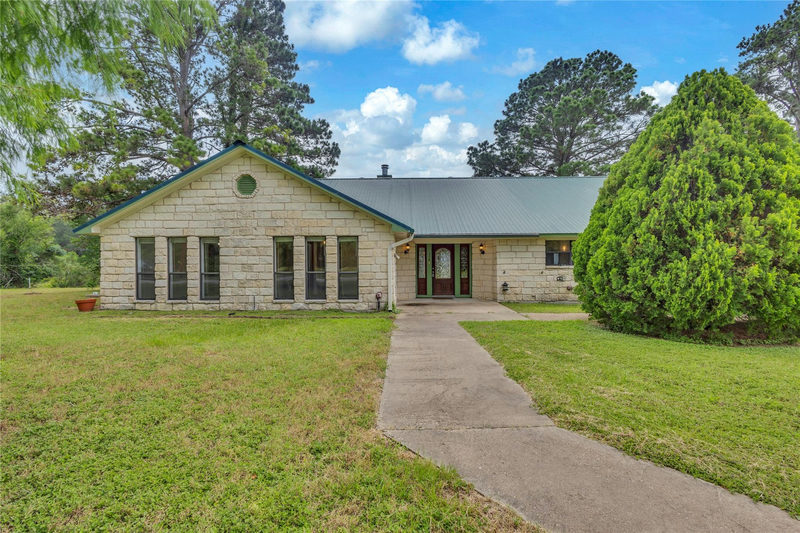116 Shore Front Dr — exterior