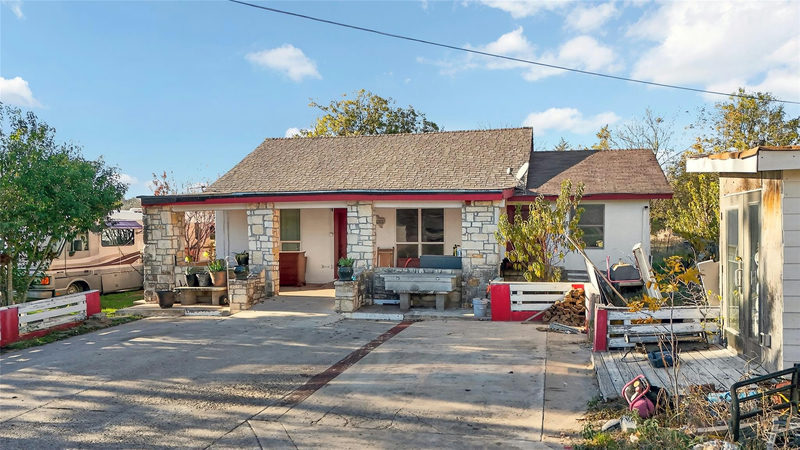 910 Petras Way — exterior