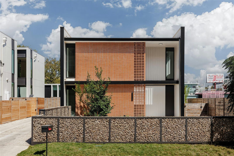 2112 Lawnmont Ave