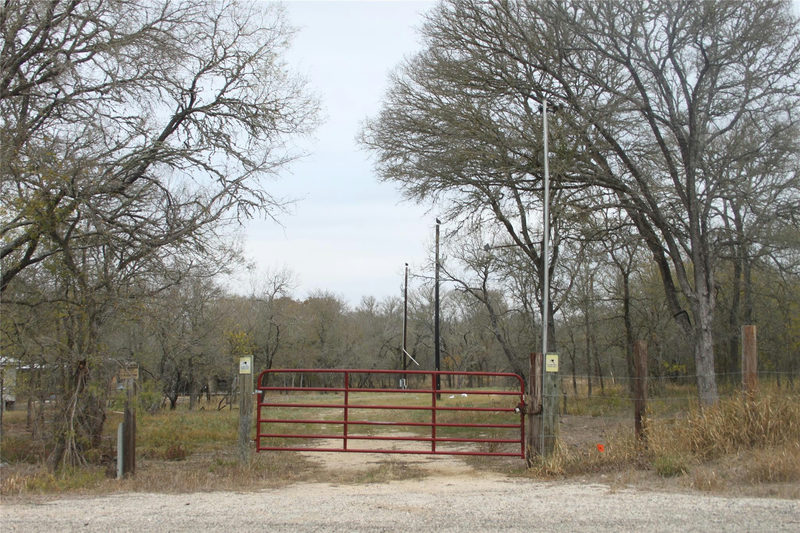 3816 FM 1854 — exterior