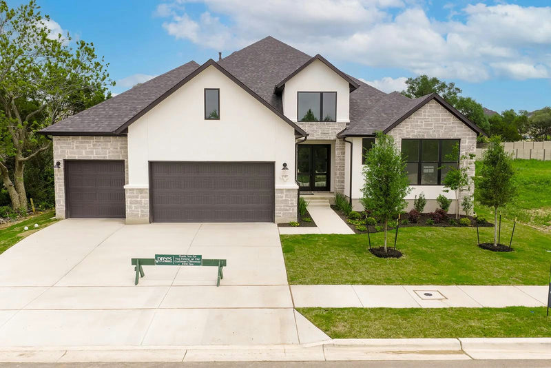 2117 Crimson Sunset Dr — exterior