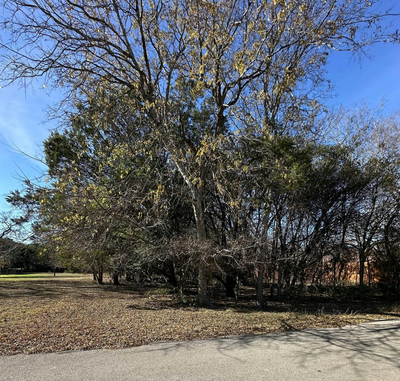 11302 Circle Dr — exterior