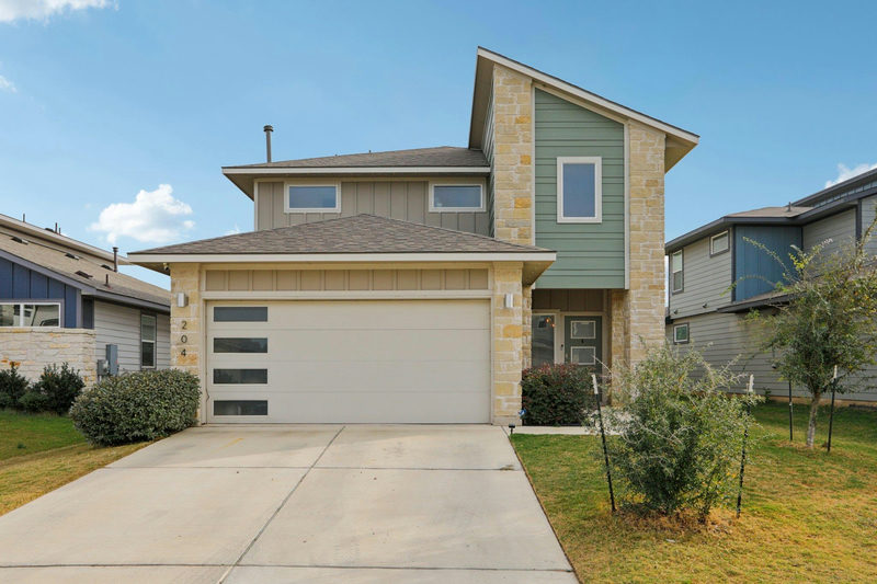 204 Cupreata Ln — exterior