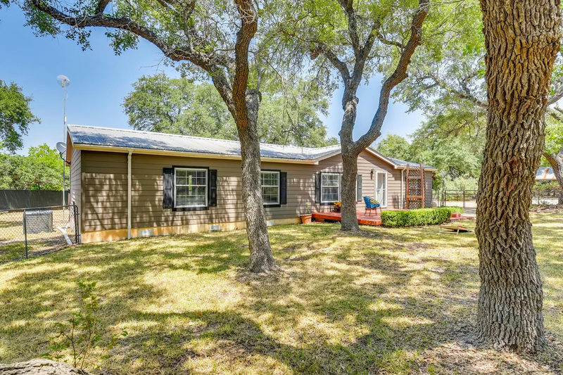 2023 Harmon Hills Rd — exterior