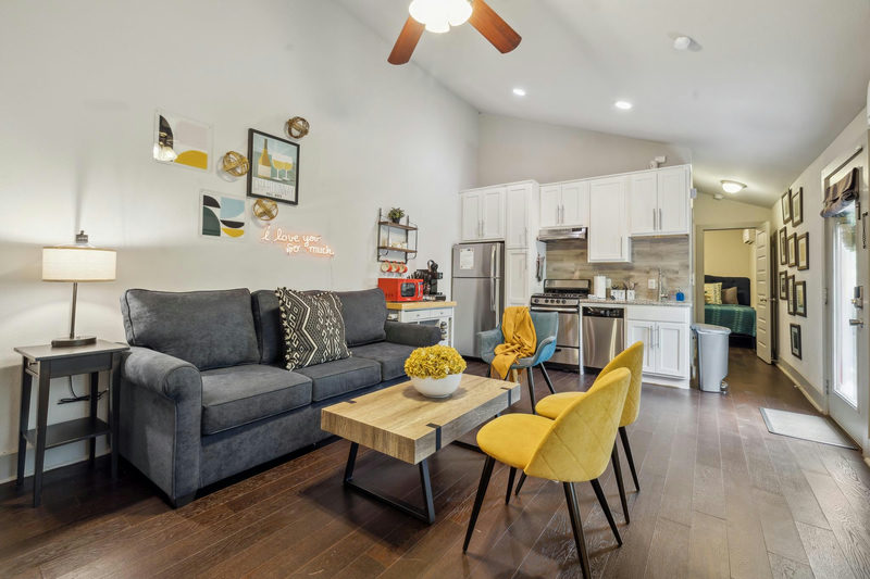 1139 1/2 Poquito St #3 — exterior