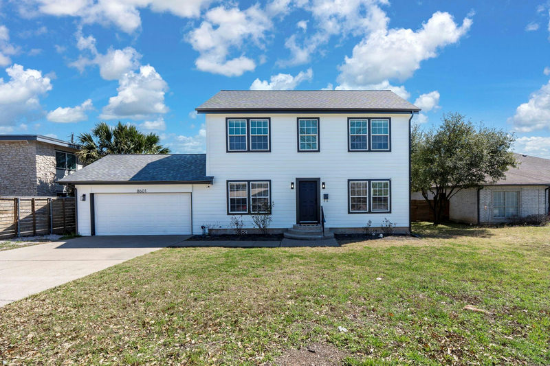 8601 Putnam Dr — exterior