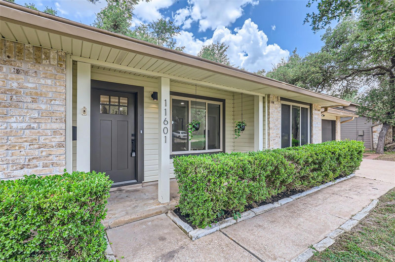 11601 Quarter Horse Trl — exterior