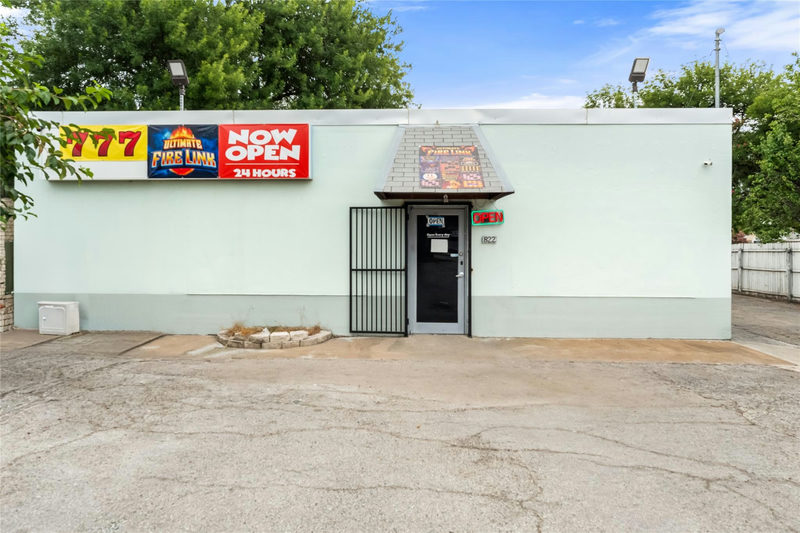 822 Fairfield Dr — exterior