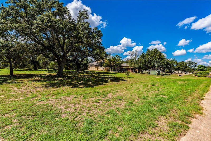 10299 Brangus Rd — exterior