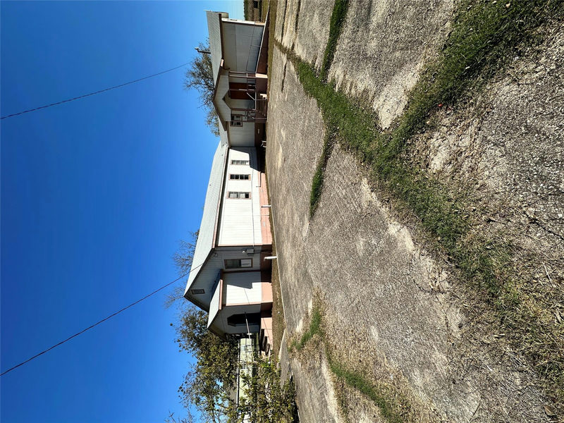 125 2nd Ave — exterior