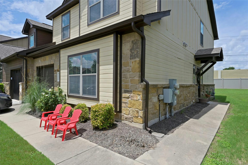 11433 Lost Maples Trl — exterior