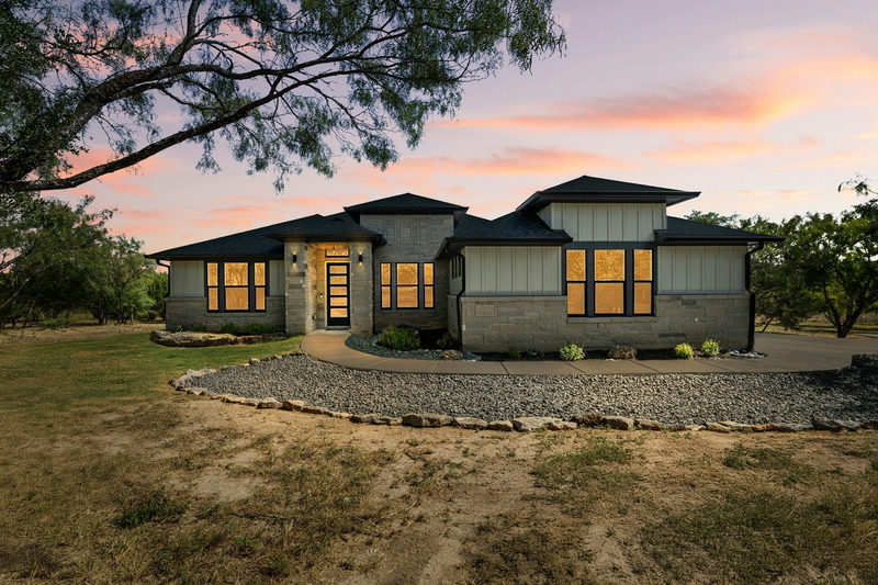103 Westcreek Dr — exterior