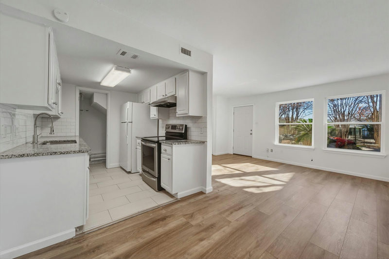 2124 Burton Dr #125 — exterior