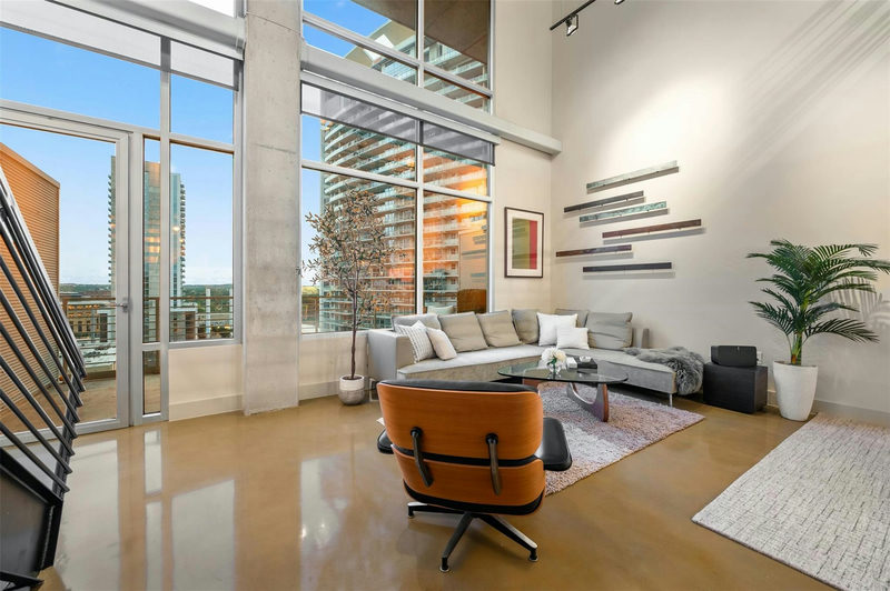 800 W 5th St #1104 — exterior