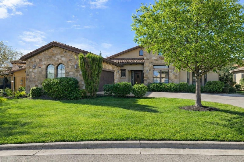 404 Amiata Ave #34 — exterior