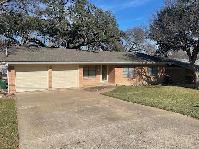 102 W Covington Dr — exterior