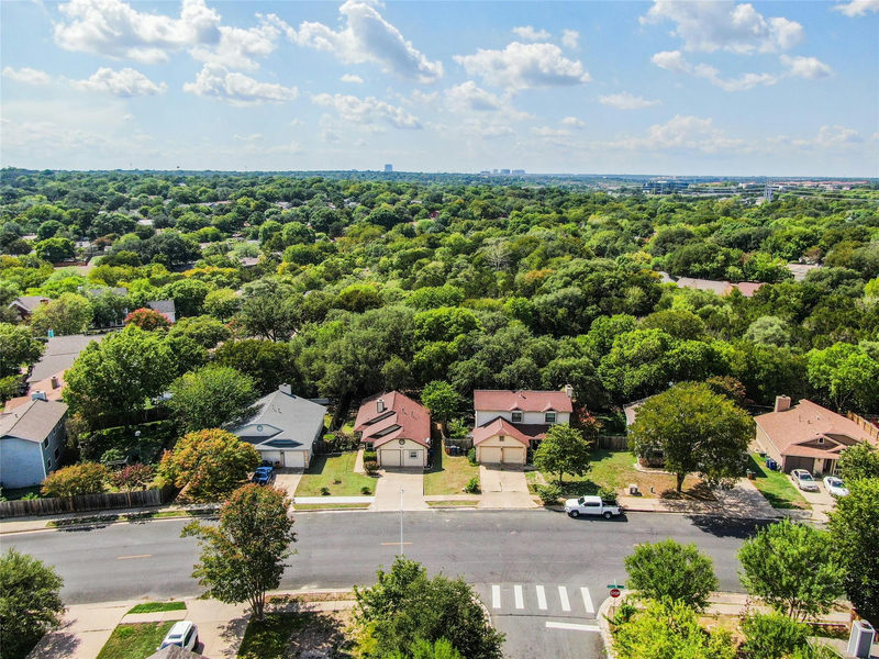 12004 Thompkins Dr — exterior