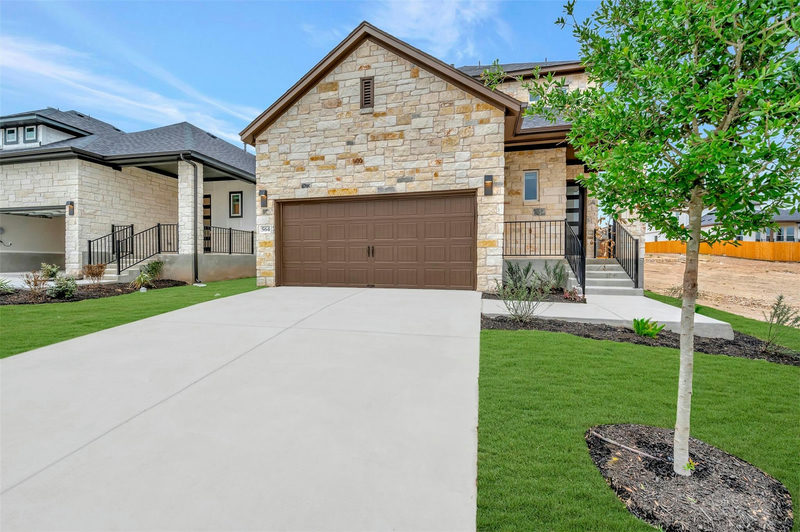 564 Darley Oak Dr — exterior