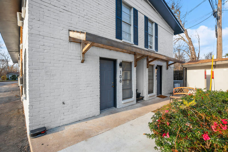 5300 Guadalupe St #108 — exterior
