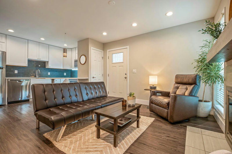 935 La Posada Dr #148 — exterior