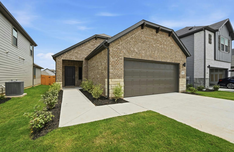 444 Lucky Ave — exterior