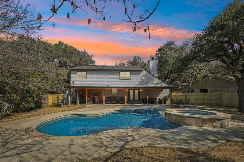 1600 Wood Rock Dr — exterior