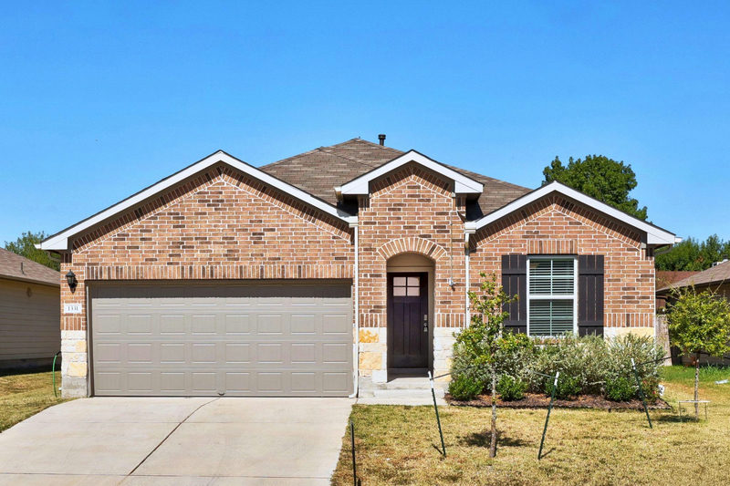 1331 Camden Ln — exterior