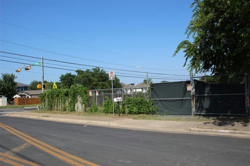 7109 Bennett Ave — exterior