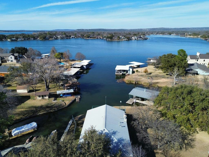 305 W Briar Dr — exterior