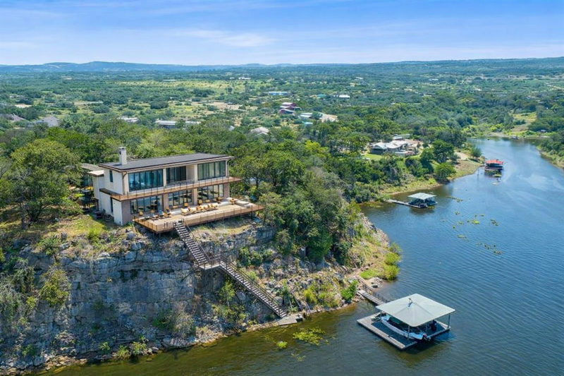 509, 513 Nomad Dr — exterior