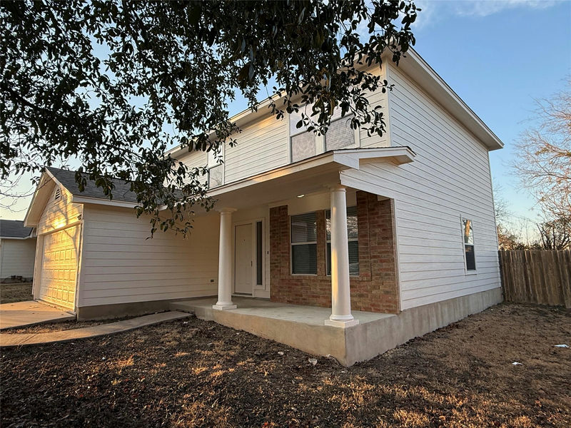 1444 Kenneys Way — exterior