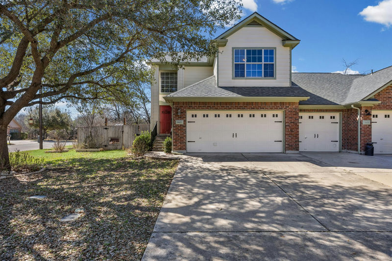 1602 Westwood Ln — exterior