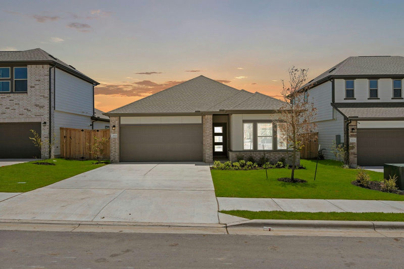 25533 Flora Bella Ln — exterior