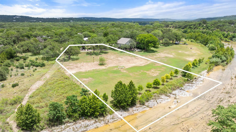 200 Rim Rd — exterior