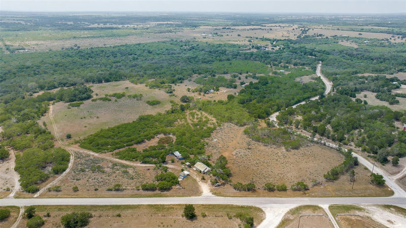 9557 Fm 86 — exterior