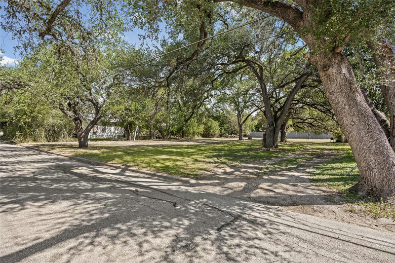 1006 N Blanco St — exterior
