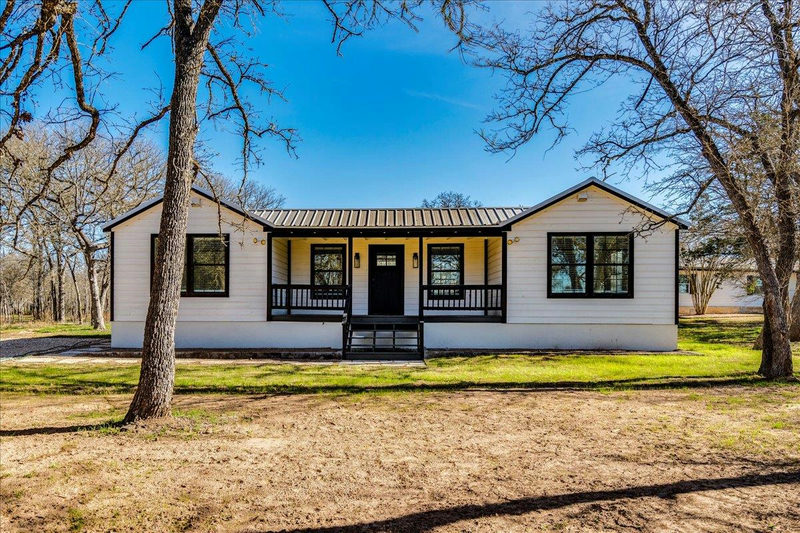 158 Shady Oaks Dr — exterior