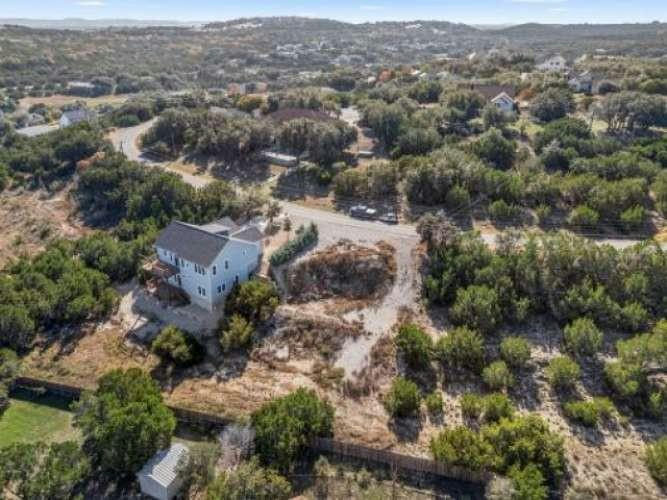 22110 Moulin Dr — exterior
