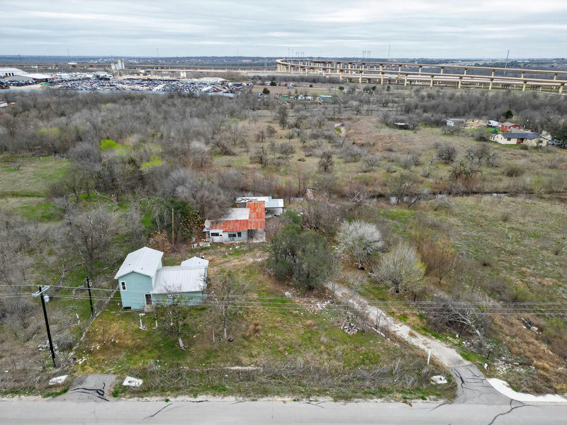 11223 Tom Sassman Rd — exterior