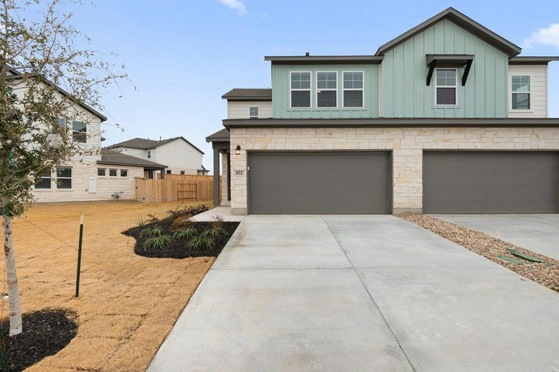 102 Marie Way — exterior
