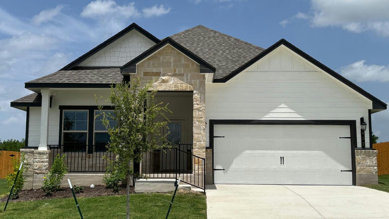 412 Creekfall Rd — exterior