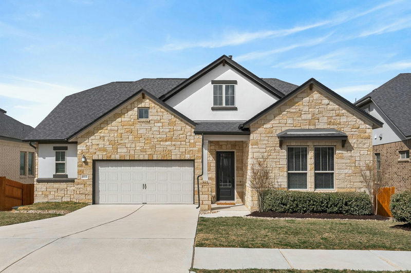 6816 Empresa Dr