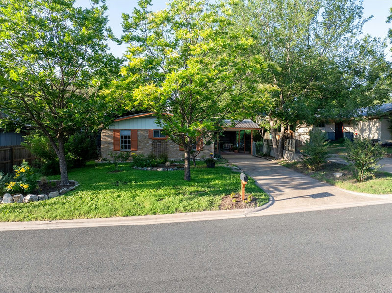 204 La Vista St — exterior