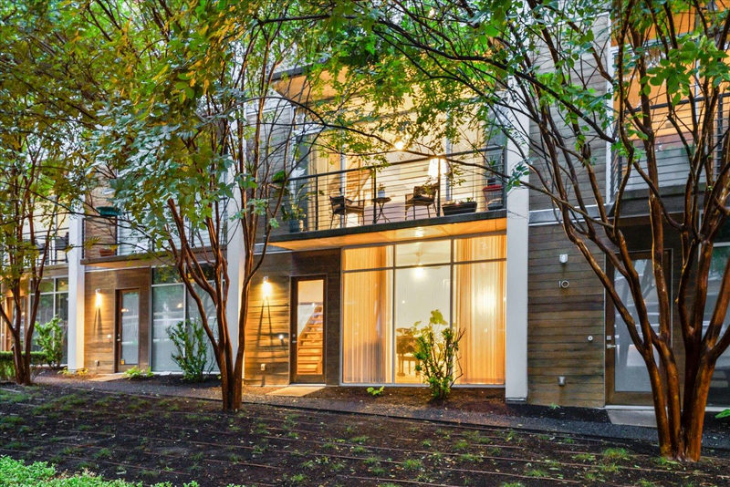 2301 S 5th St #11 — exterior