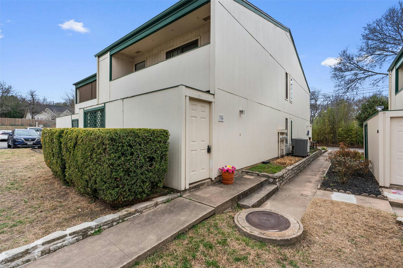6718 Silvermine Dr #704 — exterior