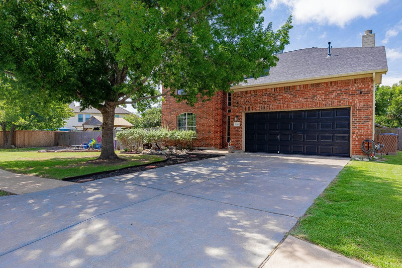 1114 Calistoga Dr — exterior