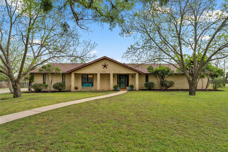 217 Corder Ln — exterior