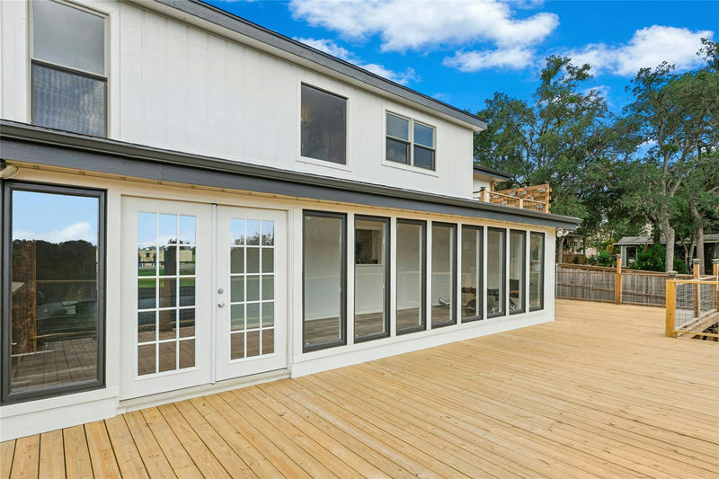 1562 Windmere — exterior