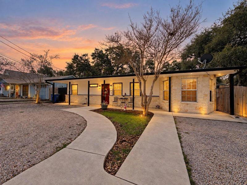 301 Canyon Edge — exterior